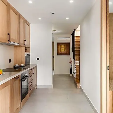 Penthouse Sea View 2*